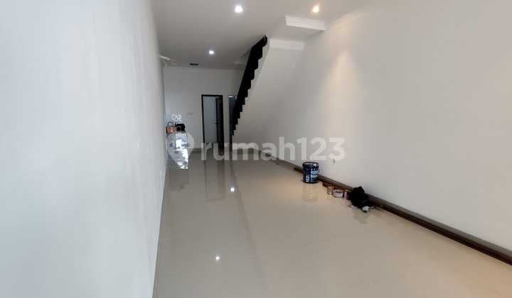 Commercial Property for Sale on Jln Utama Rawasari 100M² to Jln Ahmad Yani, Central Jakarta