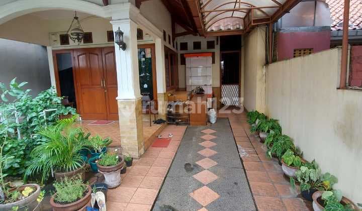 Rumah 2 Lantai Bagus SHM di Bukit Duri Tebet, Jakarta Selatan.