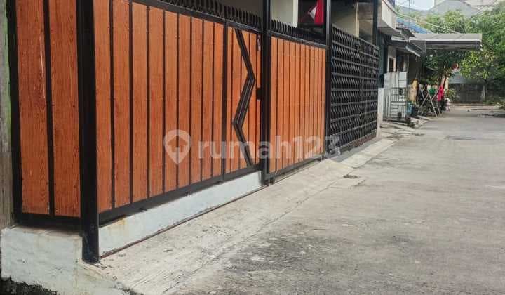 Rumah 2 lantai siap huni di Dasana Indanh Bojong Nangka