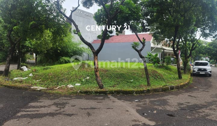 Tanah Strategis Hook di Cluster Meadow Green Lippo Cikarang