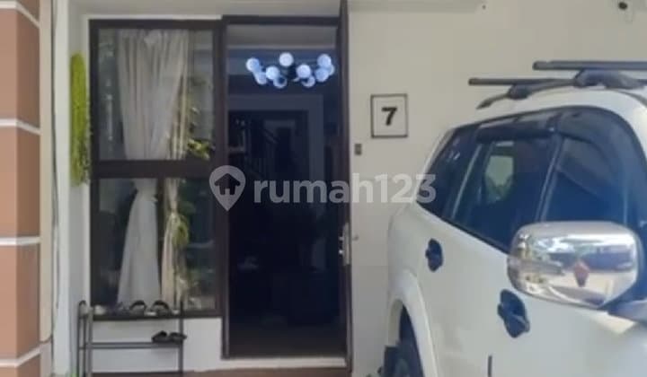 Rumah Bagus 2 Lantai Furnished di Cluster Le Freya Lippo Cikarang