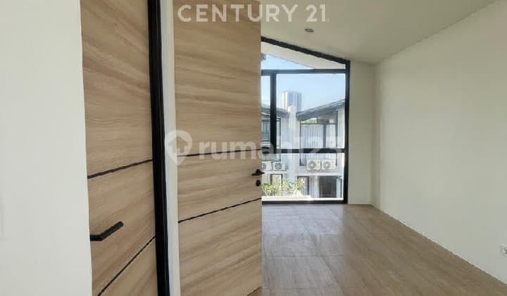 Rumah Baru Nyaman Siap Huni Uptown Waterfront Lippo Cikarang