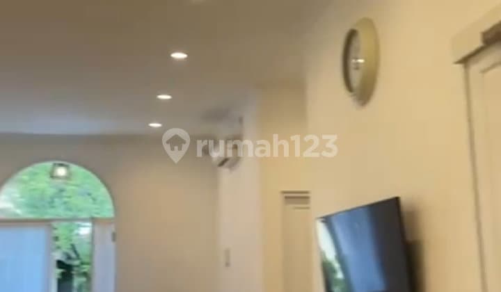 Rumah Siap Huni di Beverly Cluster Lippo Cikarang. Negosiable