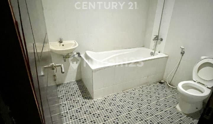 Sewa Rumah di Elysium Garden Lippo Cikarang 4Br Semi Furnished