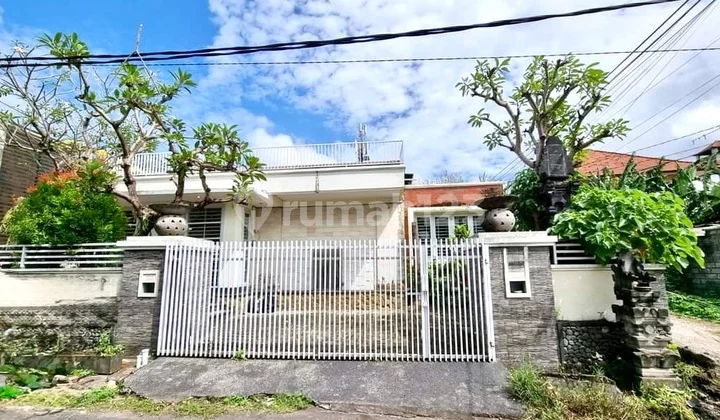 Rumah Besar Murah Jl Gatot Subroto, Denpasar Bali. Ada Rooftop Rumah Besar Murah Jl Gatot Subroto, Denpasar Bali. Ada Rooftop