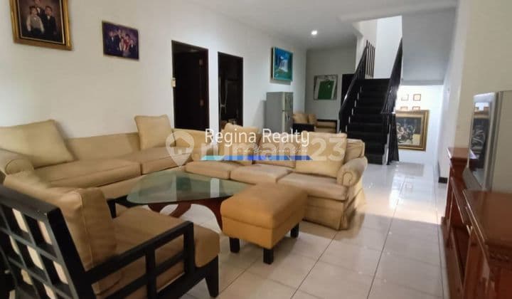 Regina Realty, Dijual Rumah Mewah Hook Graha Taman Bintaro