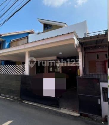 Dijual Rumah Dalam Komplek Di Kalisari