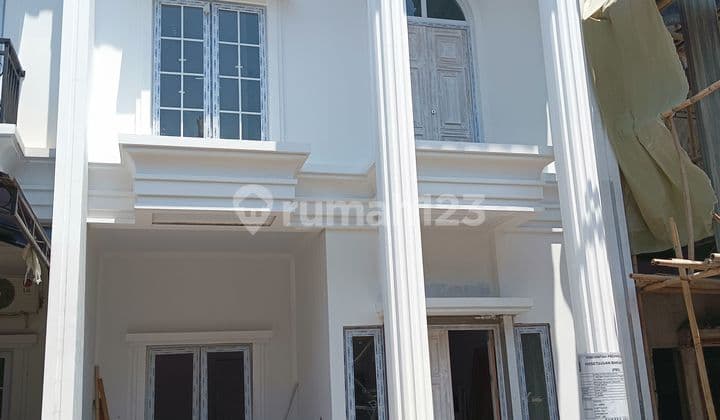 Dijual Rumah Classic Dalam Komplek Di Ciracas