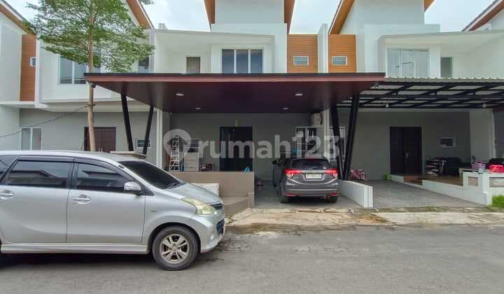 Beautiful 2-Story Semi-Furnished House in Azure Bay, Pasir Putih Batam