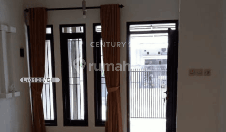 Rumah Siap Huni Nyaman Strategis di Taman Kopo Indah 3 Bandung