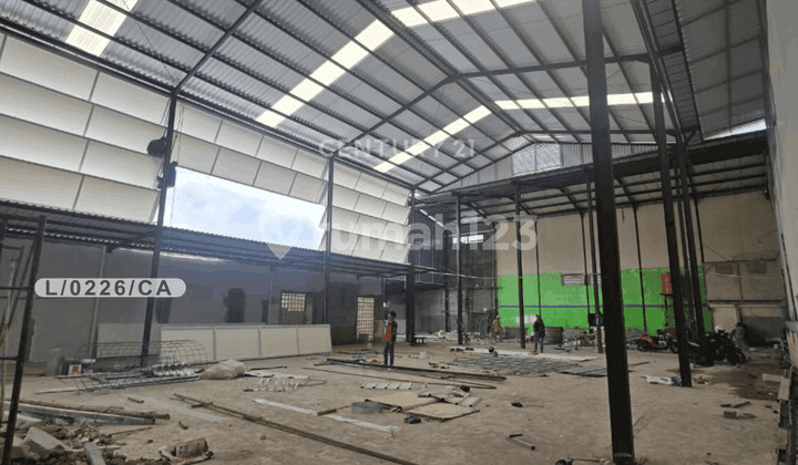 Warehouse in the Heart of Bandung City suitable for Padel Business etc.