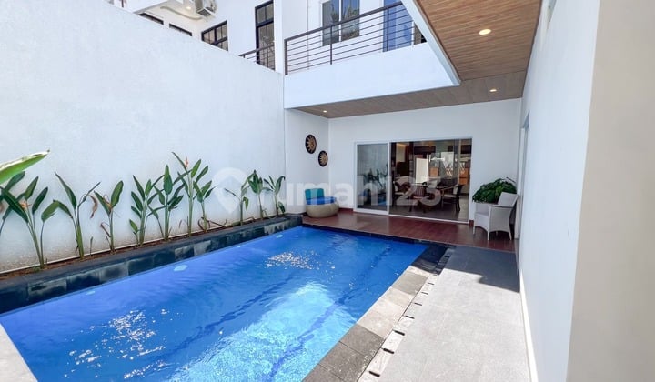 Modern Tropical Freehold Villa In Seminyak With Private Rooftop Retreat