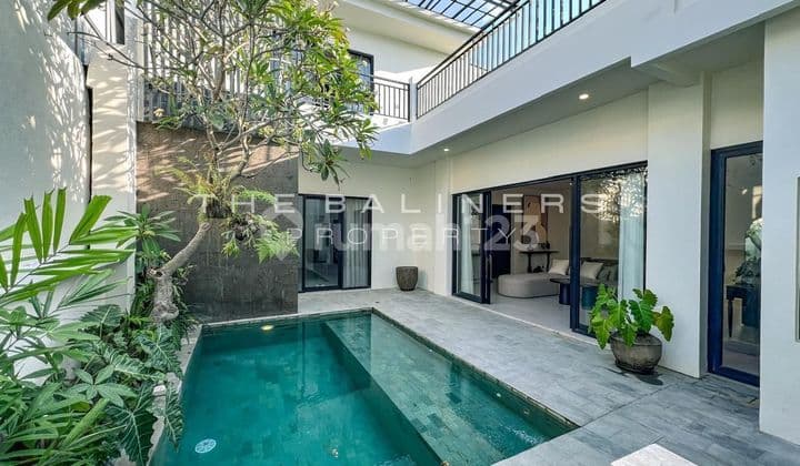 Modern 3 Bedroom Villa With Rooftop In Seminyak