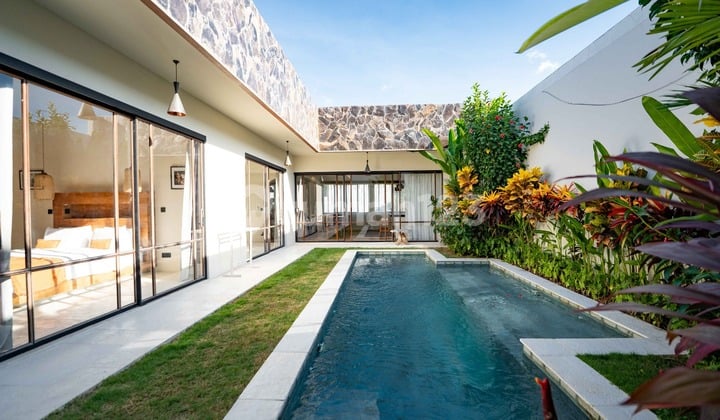 A Private Bumbak Sanctuary Designed For Modern Tropical Living
