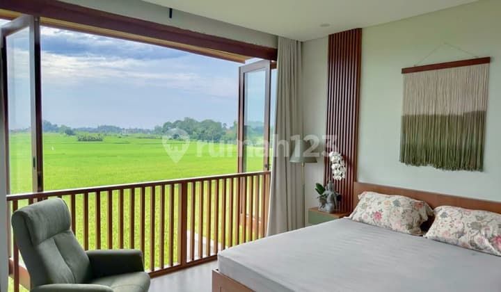 Sunset-Facing Freehold Villa Overlooking Kedungu's Rice Fields