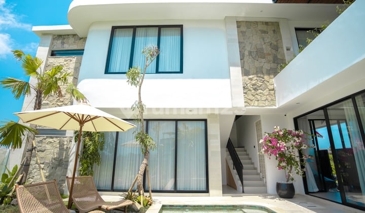 A Walkable Beachfront Sanctuary Above Cemagi's Ricefields