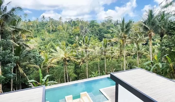 FOREST ESTATE VILLA WITH EXPANSIVE LAND IN UBUD
