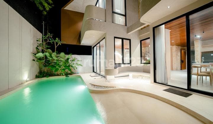 A Modern Jungle Edge Villa in Ungasan with a Social Living Concept