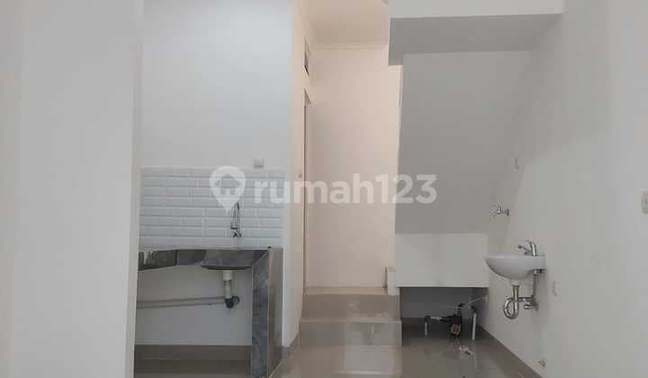 Rumah Baru.2 Lantai, Akses Motor, Sunter