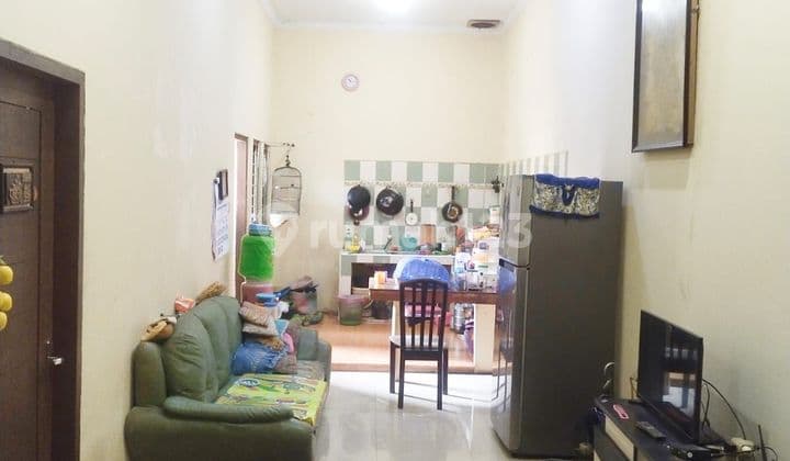 Dijual Rumah di Poris Indah 3 Lantai SHM Bagus Furnish