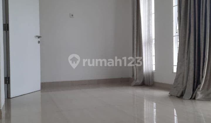 House in Taman Surya 2 Floors Good SHM Facing North