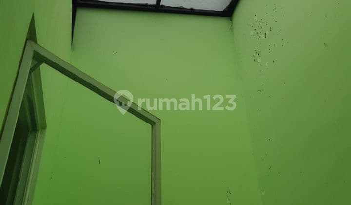 House in Kosambi Baru Housing with SHM, Renovated, Facing South