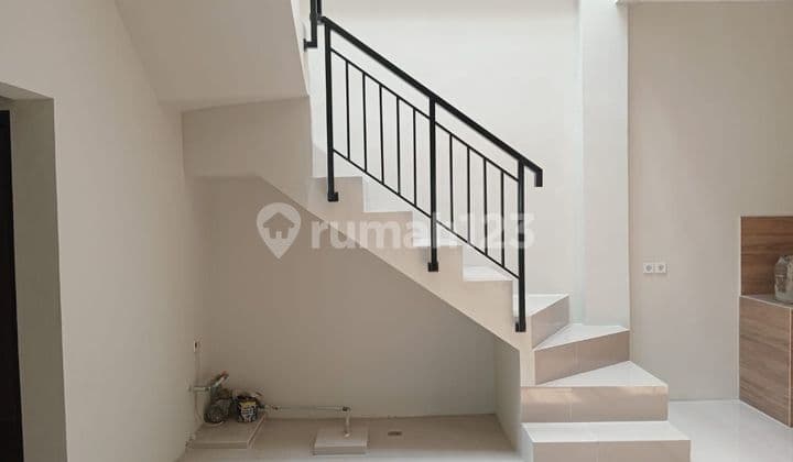 Two-Story House Renovated, SHM, South Facing