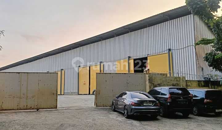 Warehouse for Rent in West Jakarta Warehouse Complex