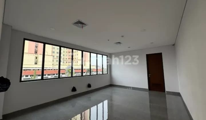 Office Space Per Floor Fully Furnished In Gedong Panjang North Jakarta Brand New