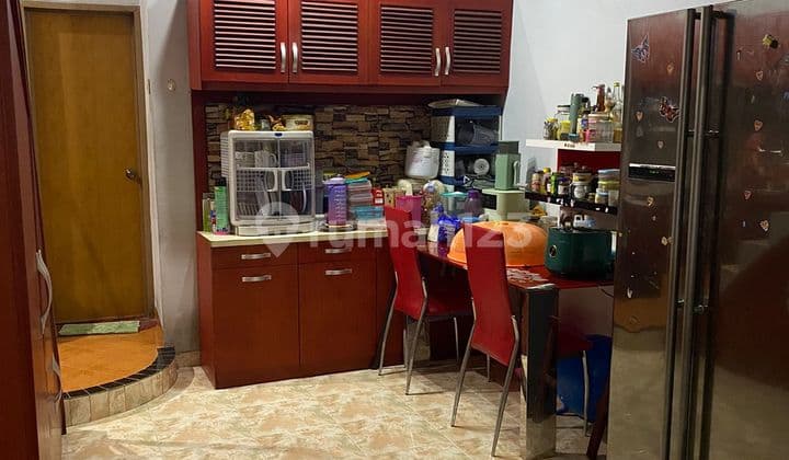 Cheapest Sale 2.5-Story House in Tomang Northeast Facing