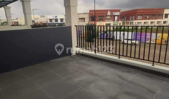 Disewakan Ruko Hudson Baru 3 Lantai Lokasi Strategis Hadap Jalan Parkir Luas