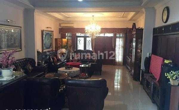 Rumah Mewah 2 Lantai Lokasi Sangat Strategis di Kawasan Pondok Indah