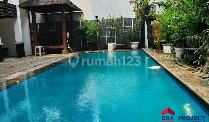 Rumah Mewah Siap Huni 2 Lantai Ada Kolam Renang Dekat Kb.ragunan