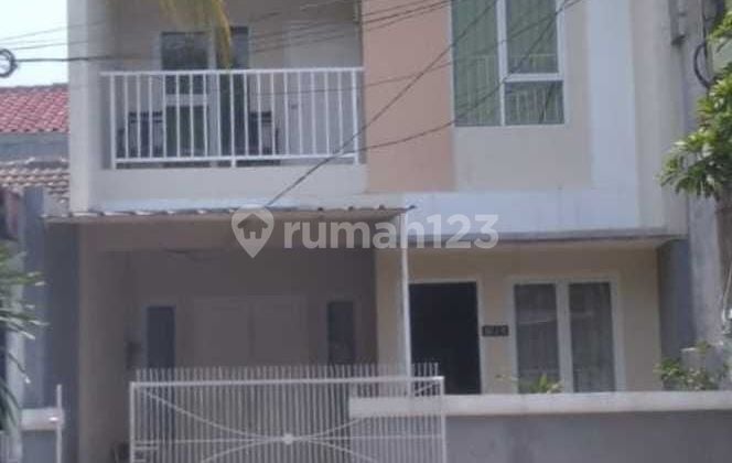 Acces Strategis Rumah 2 Lantai di Vila Dago Tol
