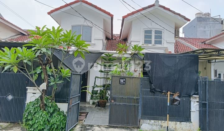 TSI/17617, Rumah Gandeng Luas di Taman Semanan Indah Cengkareng – 180 m², SHM, Bebas Banjir