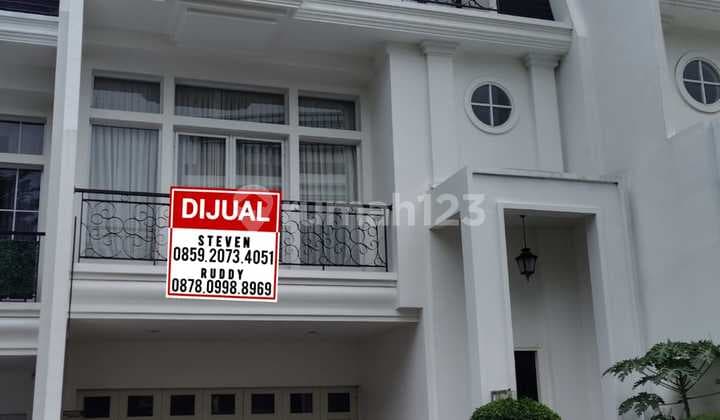 Rumah Bagus Kembangan 8x18 Jakarta Barat