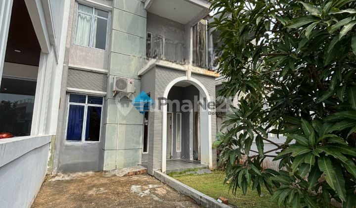 Rumah Palazzo 2 Lantai Dijual Taman Belakang Luas Batam Center