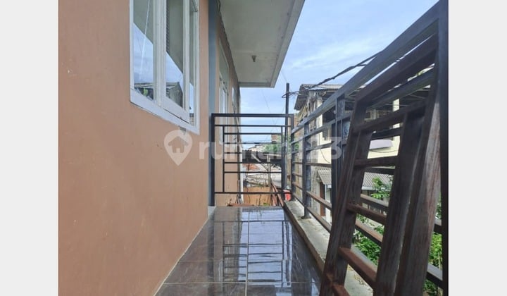 Active 2-Floor Boarding House Near Campus in Setiabudi