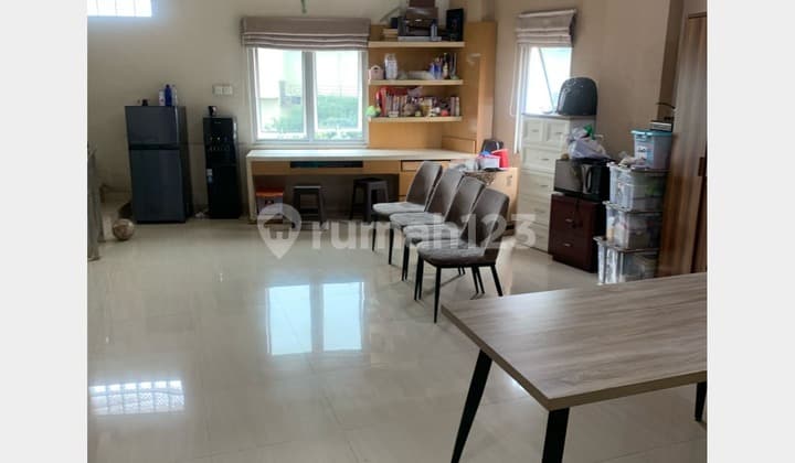 Ruko Luas Furnished 4 Lantai di Pusat Kota Bandung