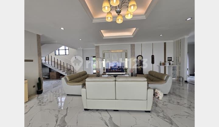 Rumah American Modern Full Furnished 2 Lantai di Gegerkalong