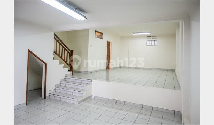 Ruko 3 Lantai Cocok Untuk Usaha di Bumi Sukaraja