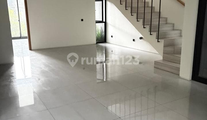 Rumah Siap Huni 2 Lantai di Anggapati Kota Baru Parahyangan