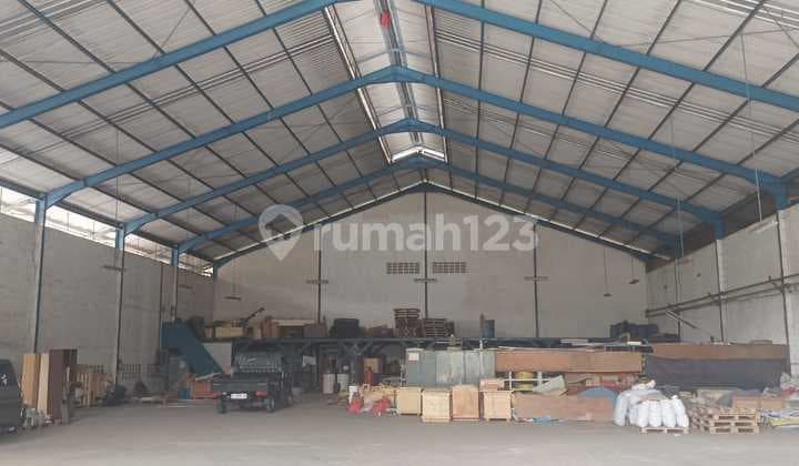 Gudang Luas Terdapat Kantor Dan Mess Dekat Tol Padalarang