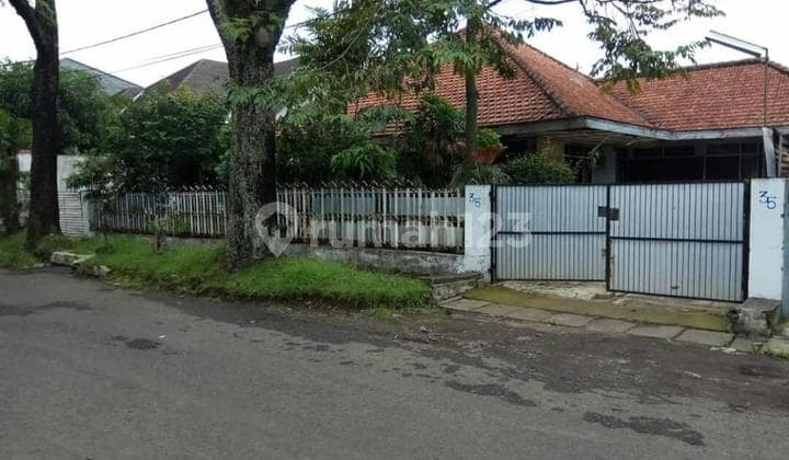 Rumah di Sayap Gatot Subroto Bandung, Lokasi Strategis