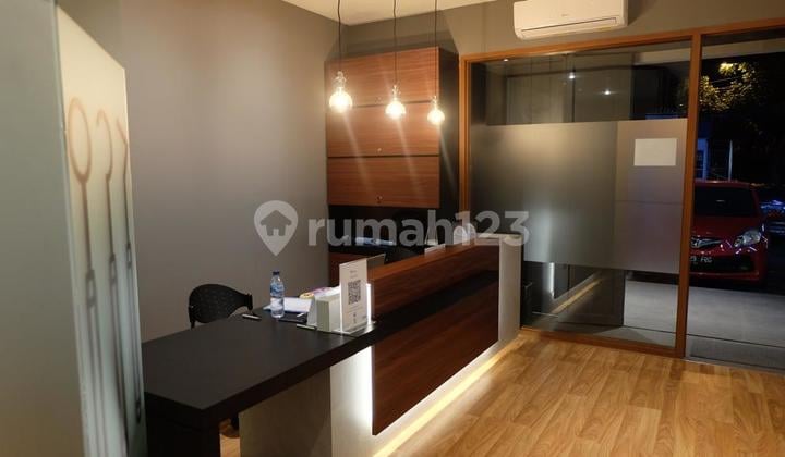 Ruko Bagus Baru Renovasi 4 Lantai di Mainroad Surya Sumantri