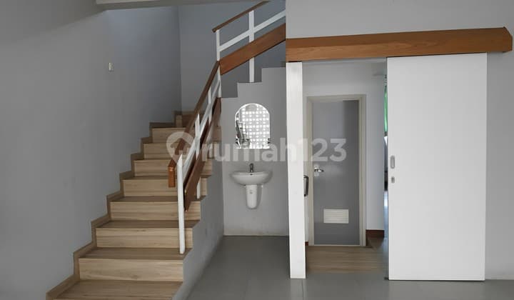 Furnished House with SHM Legality in Batununggal