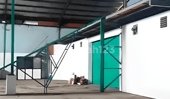 Gudang Luas Legalitas SHM Di Cibolerang Bandung