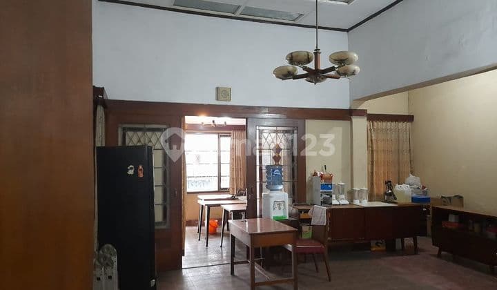 RUMAH MEWAH MINIMALIS 2LT JLN UTAMA