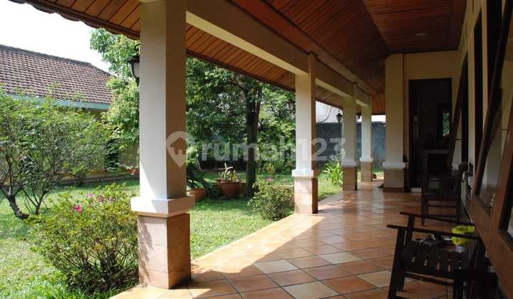 Well-Maintained Dutch House on Dago Wing, Bandung