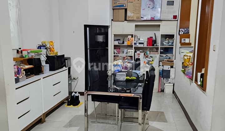 Rumah 2 Lantai Siap Huni di Taman Holis Indah 1